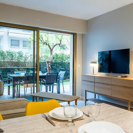 Apartmán Downtown With Garden Cannes